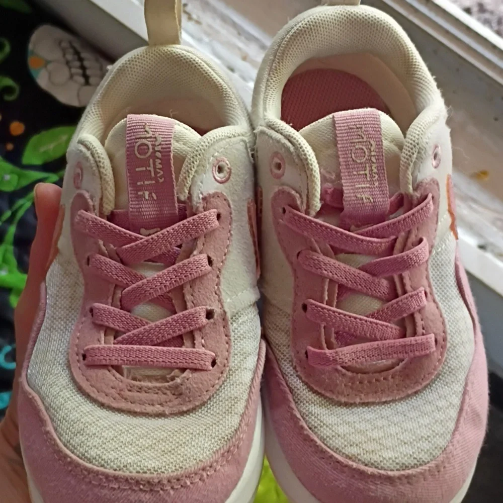 Nike Pink and Cream Kids' Sneakers - Picture 5 of 5